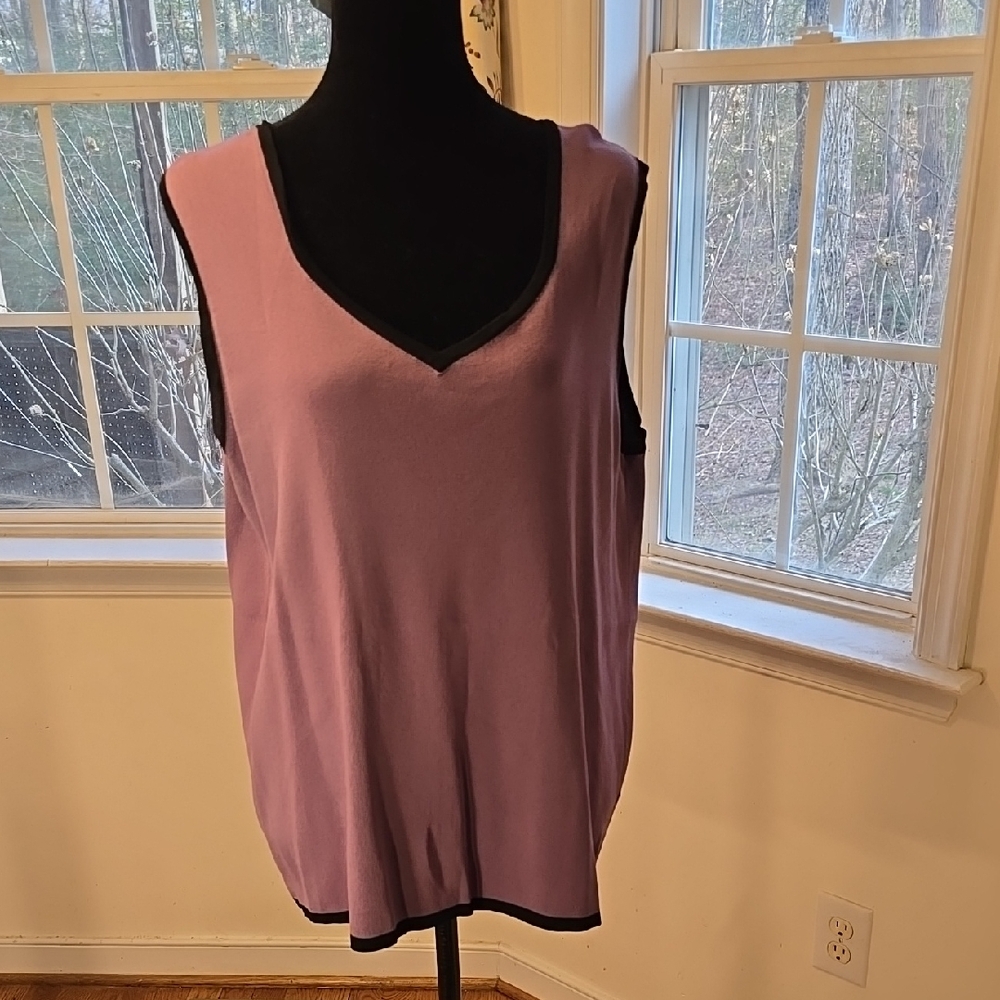 Dress Barn Tank Top Sweater Womens Size 18/20 Purple With Black Edging